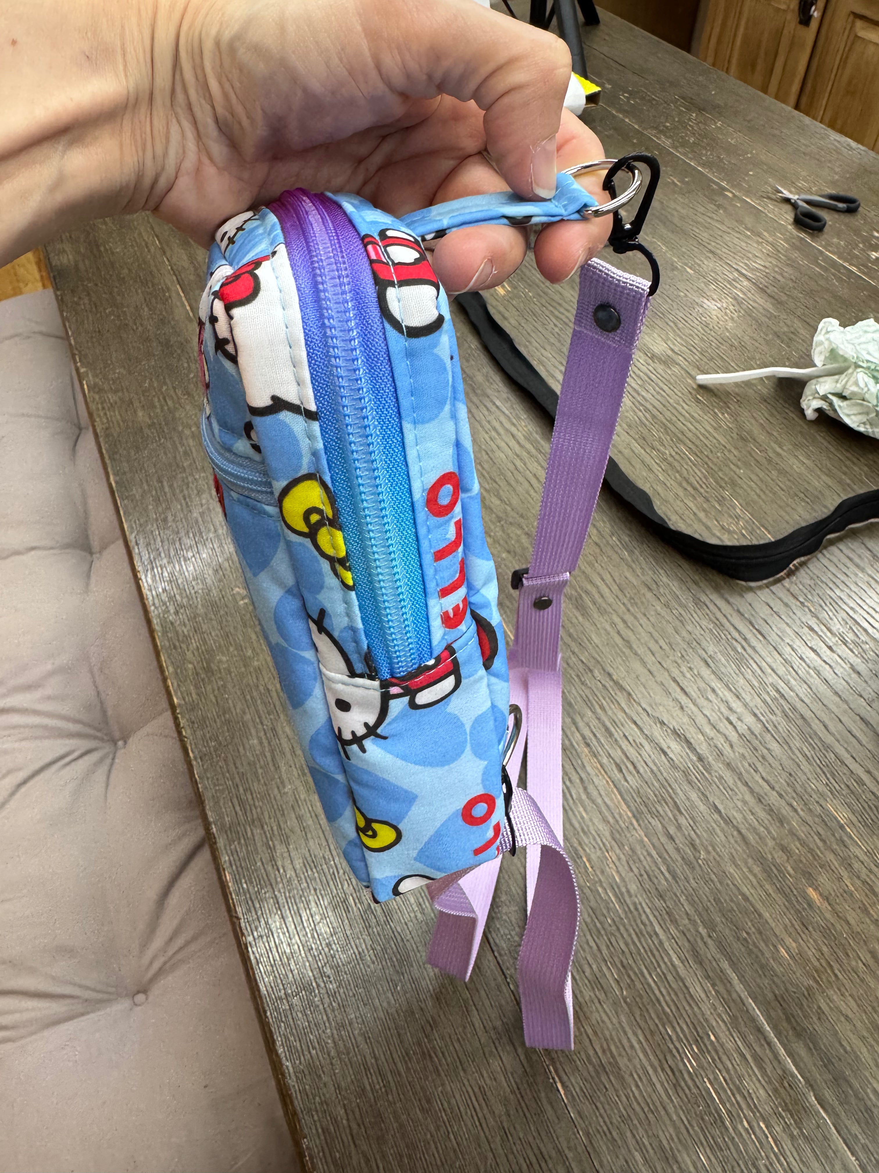Hello kitty small cellphone sling bag